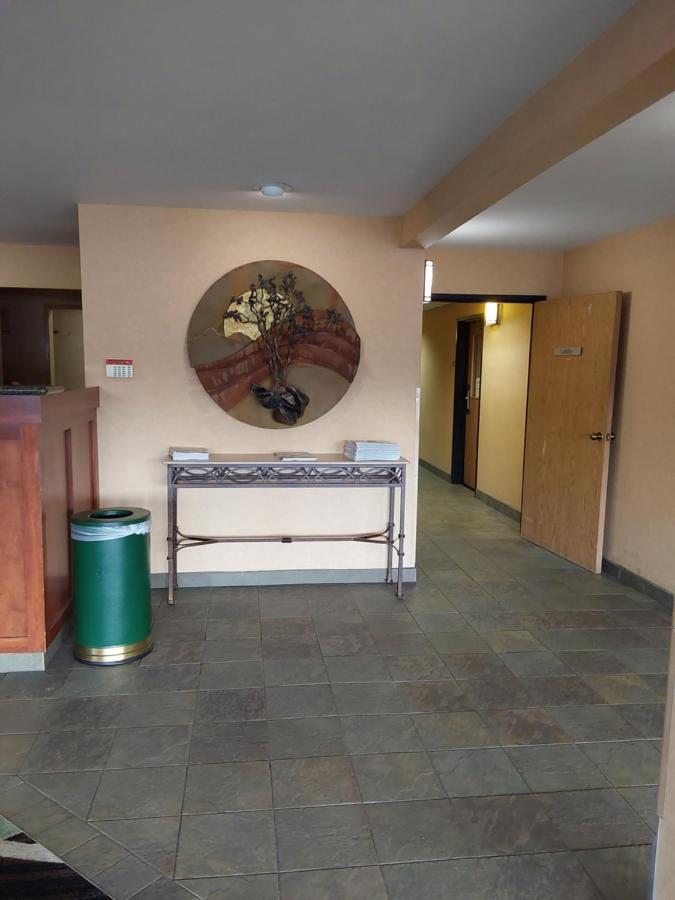 בלינגהאם Lavissh Inn And Suites מראה חיצוני תמונה