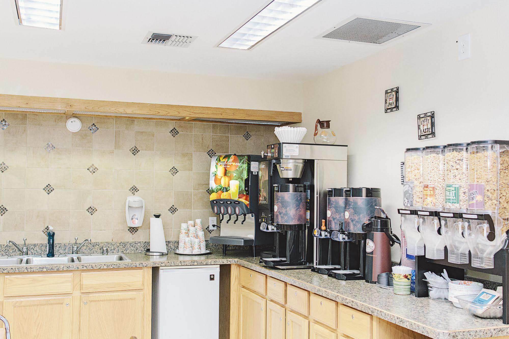 בלינגהאם Lavissh Inn And Suites מראה חיצוני תמונה
